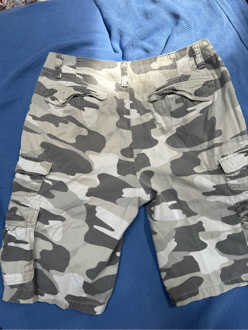 OP Ocean Pacific Gray Camo Cargo Shorts Men’s Size 32 Y2K Surf Skate EUC - Picture 3 of 8